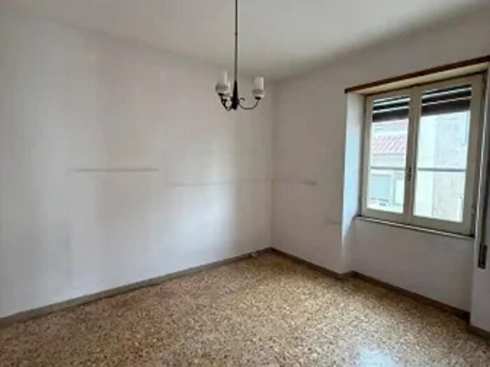 Appartamento quadrilocale in vendita in Via Virgilio, Formia