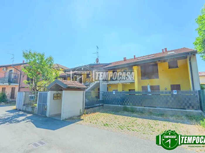 Appartamento monolocale in vendita in Via XXIV Maggio, Vermezzo con Zelo