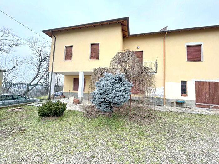 Casa quadrilocale in vendita in Predosa