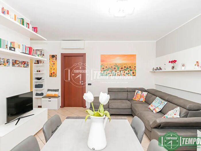 Appartamento trilocale in vendita in Via Papa Giovanni Paolo II, San Giuliano Milanese