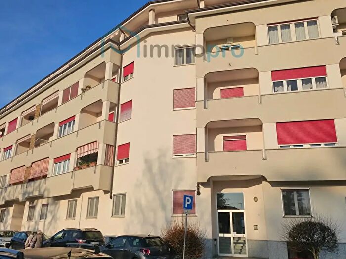 Appartamento con 5 locali in vendita in Via S Eligio, Rivarolo Canavese
