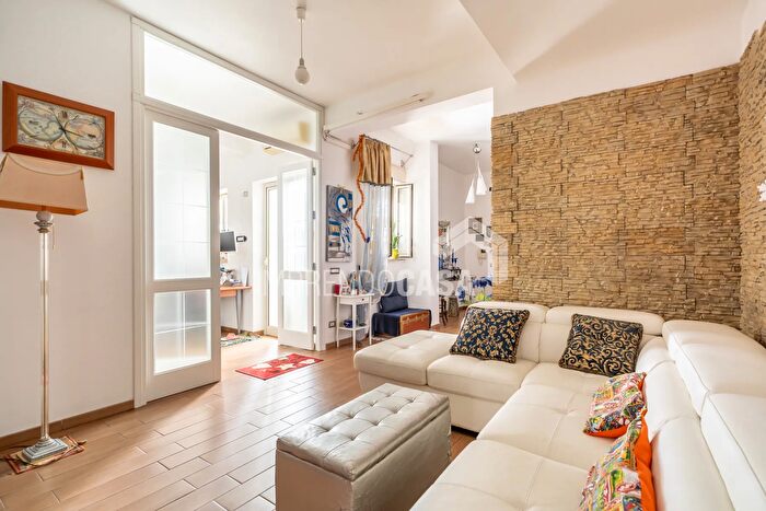 Appartamento quadrilocale in vendita in Via Pietro Merenda, Palermo