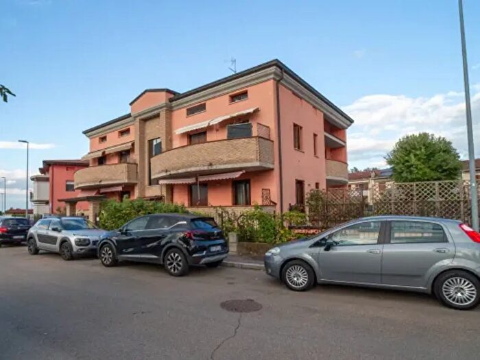 Appartamento trilocale in vendita in Via Druso Parisi, Parma