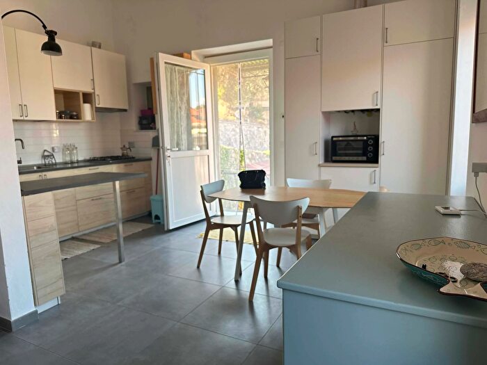 Appartamento bilocale in affitto in Portovenere