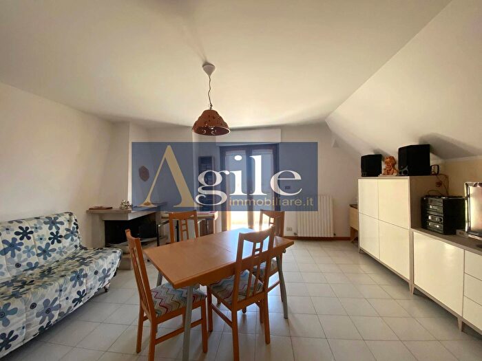 Appartamento con 5 locali in vendita in Via San Martino, Grottammare