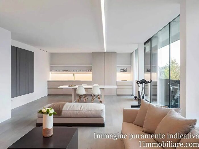 Appartamento trilocale in vendita in Via dei Mille, Verona