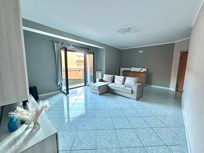 Appartamento trilocale in vendita in Via Domenico De Tilla, Cesa