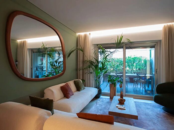 Appartamento trilocale in vendita in Via Palestro, Como