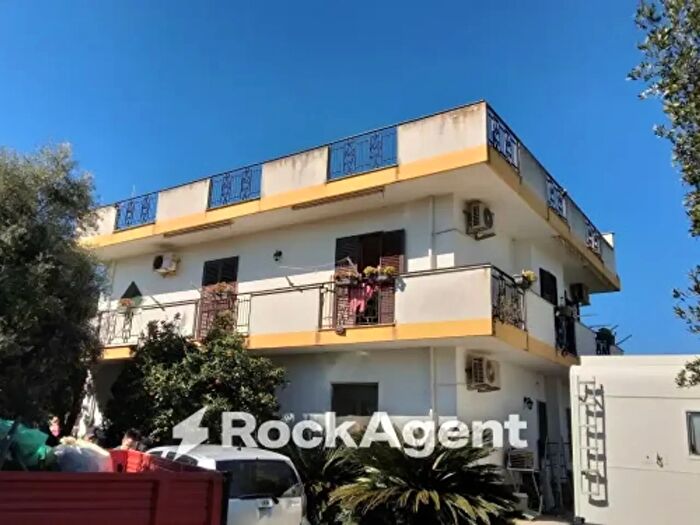 Casa con 6 locali in vendita in Contrada Luppinati, Ardore