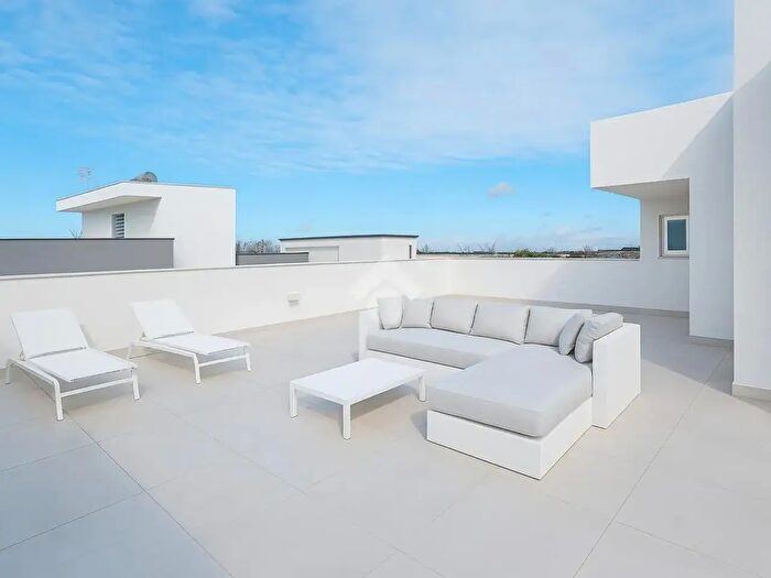 Casa con 6 locali in vendita in Via delle Viole, Lusciano