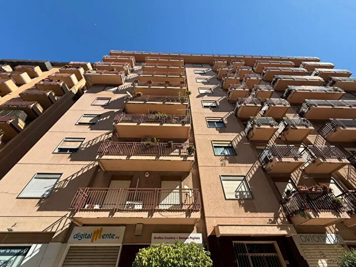 Appartamento quadrilocale in vendita in Via Sampolo, Palermo
