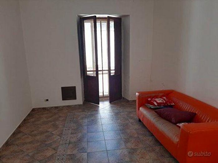 Appartamento trilocale in affitto in Via Francesco Burza, Catanzaro