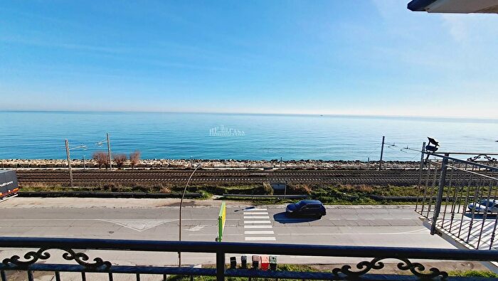 Appartamento trilocale in vendita in Grottammare