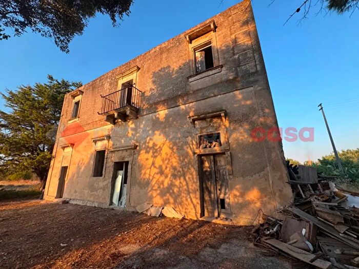 Casa con 7 locali in vendita in Contrada Lucignano Snc, Taranto