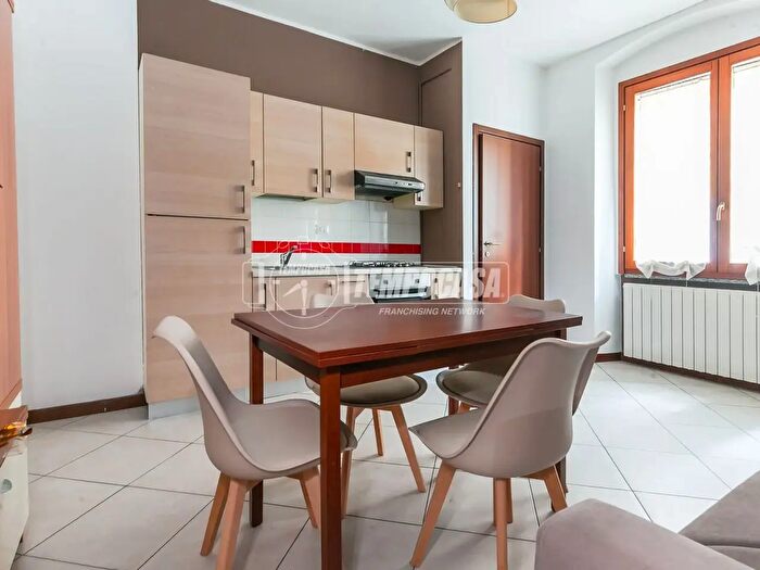 Appartamento bilocale in affitto in Via Carlo Farini, Milano