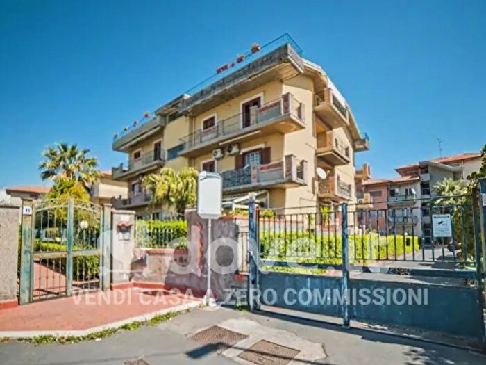 Appartamento trilocale in vendita in Via Macello, Catania