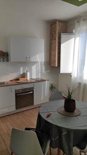 Appartamento trilocale in affitto in Via Stromboli, Catanzaro