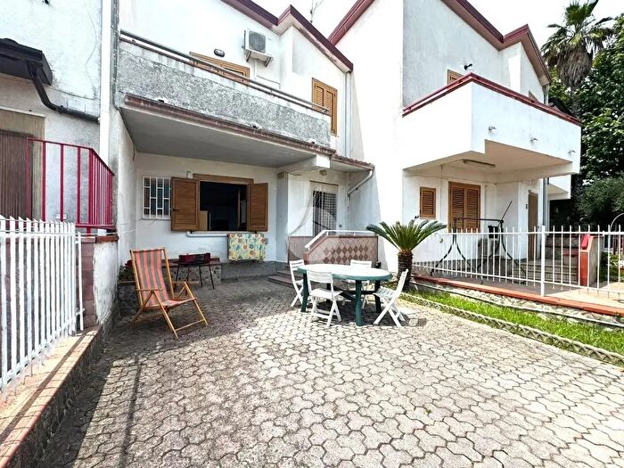 Appartamento trilocale in vendita in Via Mosca, CoriglianoRossano
