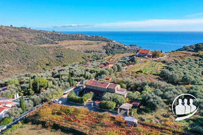 Appartamento quadrilocale in vendita in Via Terre Bianche, Civezza