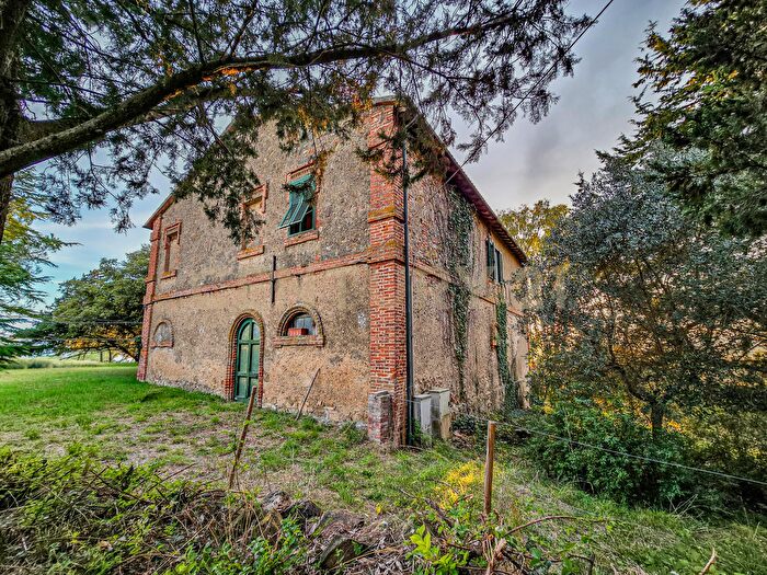 Casa con 7 locali in vendita in Strada Provinciale Lupo, Gavorrano