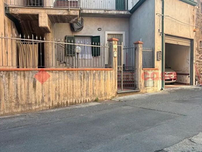 Casa con 8 locali in vendita in Via Francesco Panepinto, Santa Maria Di Licodia