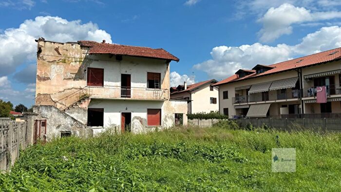 Casa con 5 locali in vendita in Via Mozart, Vanzaghello