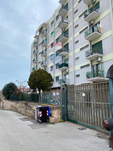 Appartamento quadrilocale in vendita in Stradella Marzano, Bari