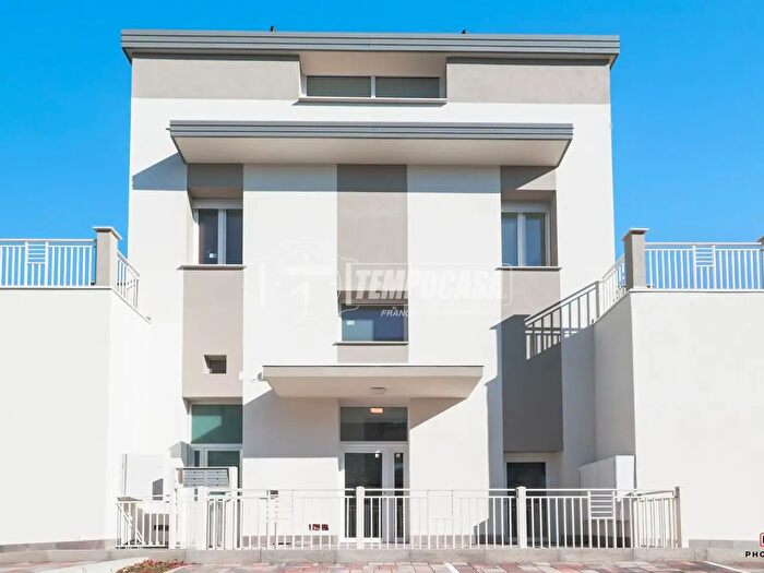 Appartamento bilocale in vendita in Viale Milano, Rimini