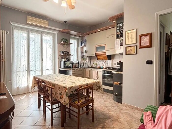 Appartamento trilocale in vendita in Via Sestriere, Rivoli