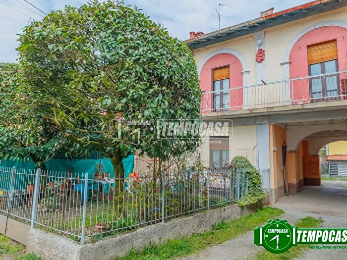 Appartamento quadrilocale in vendita in Via San Giovanni, Motta Visconti