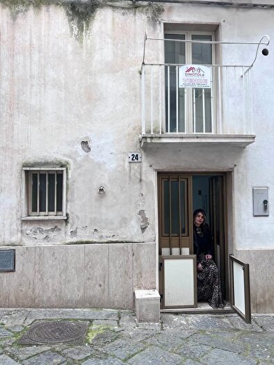 Appartamento bilocale in vendita in Vico di Via dellIndipendenza Gaeta, Gaeta