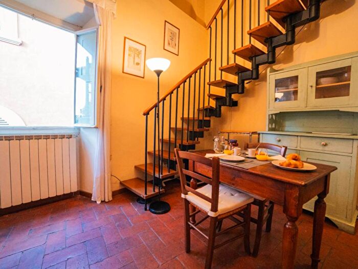 Appartamento monolocale in affitto in Via del Giardino Serristori, San Niccolò, Firenze