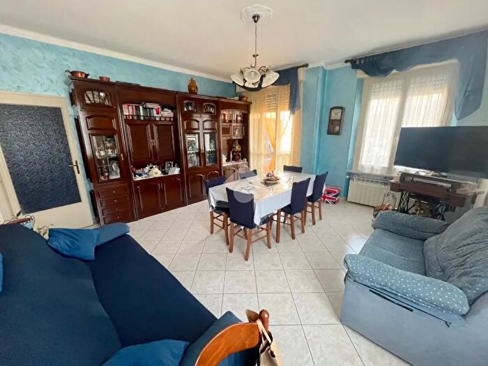 Appartamento trilocale in vendita in Via Armando Diaz, Pinerolo