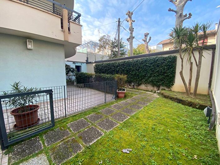 Appartamento trilocale in affitto in Viale Tito Speri, Abissinia, Riccione