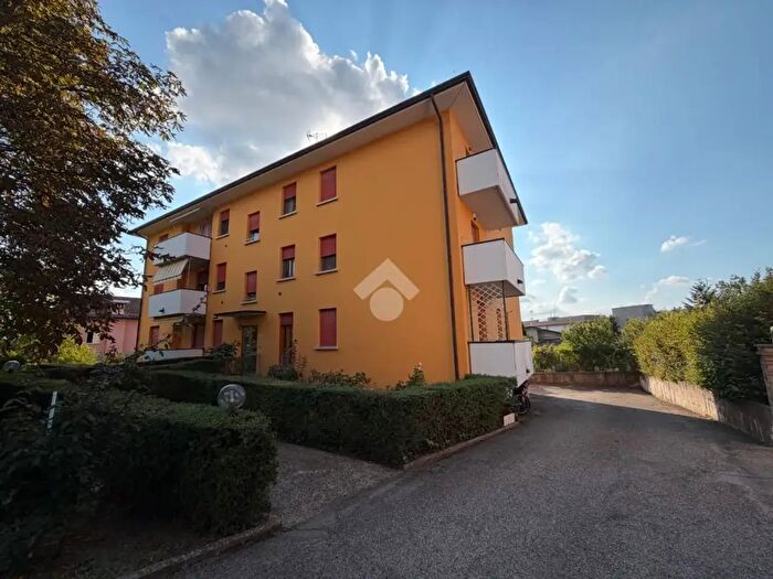 Appartamento quadrilocale in vendita in Via Costa Bazzano, Neviano Degli Arduini