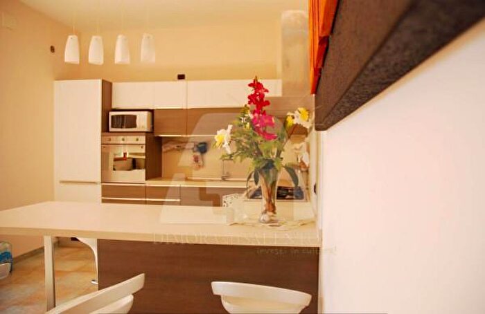 Casa con 6 locali in vendita in Via Giacomo Puccini, Castrignano Del Capo