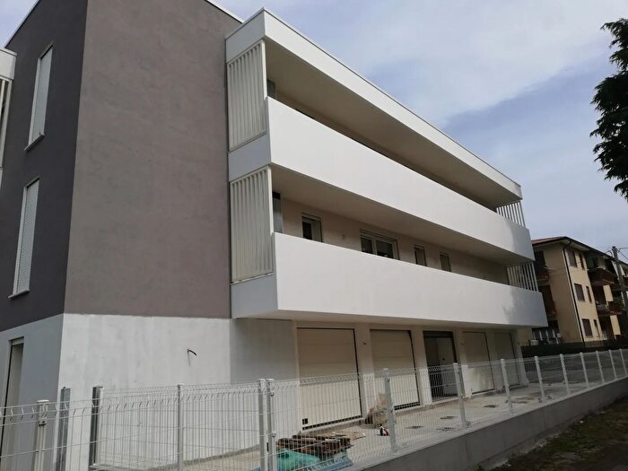 Appartamento quadrilocale in vendita in Via Tunisi, Padova