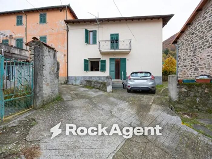 Casa con 6 locali in vendita in Località Villa Regnano, Casola In Lunigiana