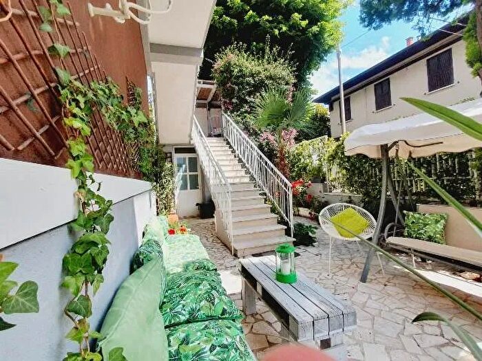 Casa quadrilocale in vendita in Ancona Zona Regione, Ancona