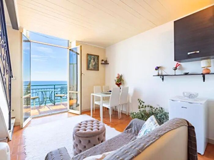 Appartamento trilocale in vendita in Via dei Colli, Bordighera
