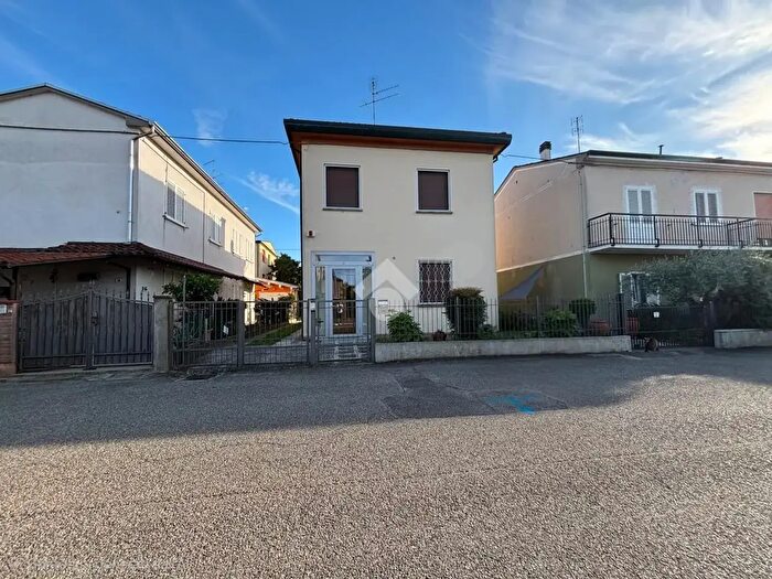 Appartamento quadrilocale in vendita in Via del Bosco, Fusignano