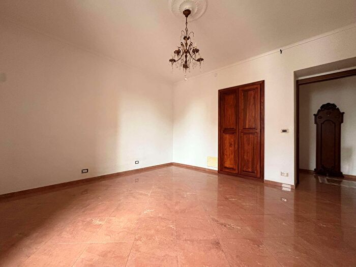 Appartamento trilocale in vendita in Via Montegrappa, Pinerolo