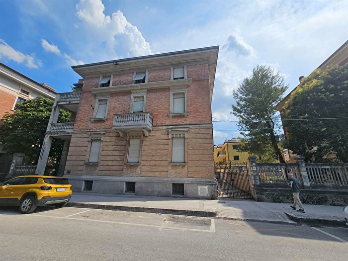 Casa quadrilocale in vendita in San Severino Marche