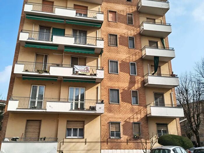 Appartamento trilocale in vendita in Via Carlo Urbino, Crema