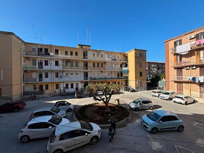 Appartamento bilocale in affitto in Via Francesco Mauceri, Gelone Cadorna, Siracusa