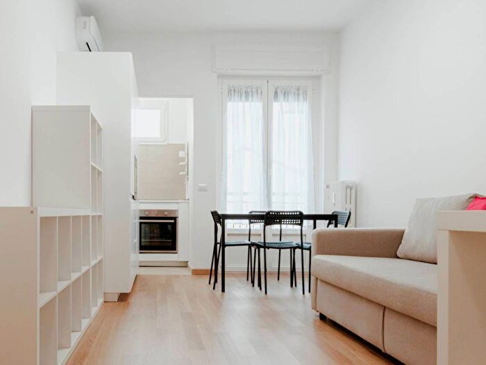 Appartamento bilocale in affitto in Via Lepontina, Farini, Milano