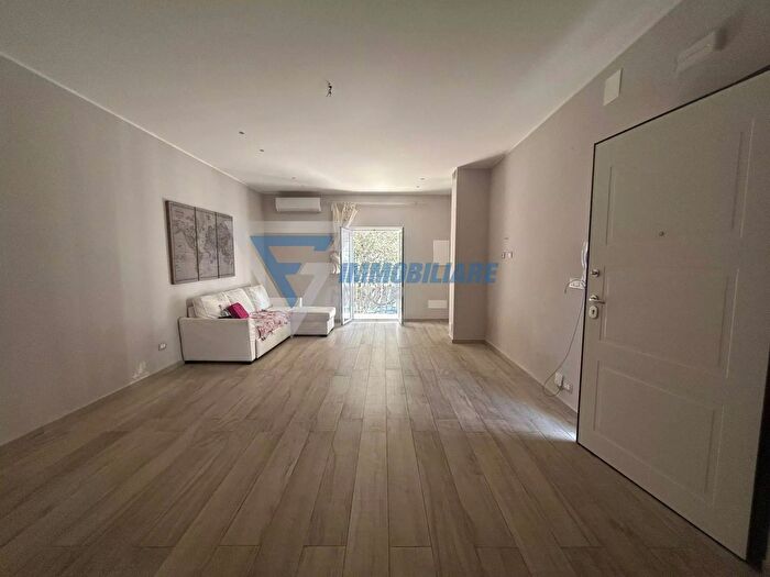 Casa con 5 locali in vendita in Siracusa