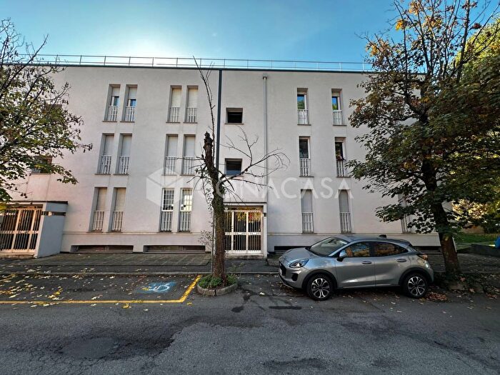 Appartamento con 5 locali in vendita in Via Michele Cervantes, Bologna