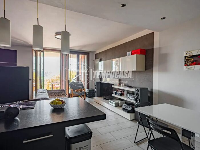 Appartamento trilocale in vendita in Via Nemo Sottili, Reggio Emilia