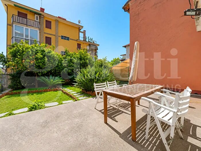 Casa quadrilocale in vendita in Via Duca degli Abruzzi, Sanremo